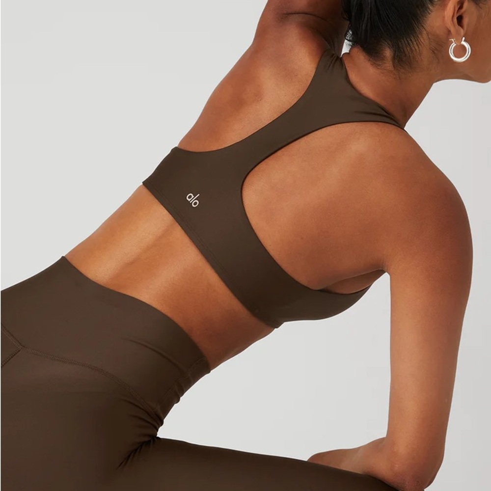 ALO Airlift Advantage Racerback sports Bra in espresso